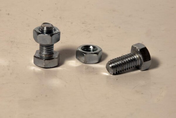 Pack Tornillo y Tuerca 40 Uds Simonrack Para Estanteria Metálica - Imagen 2