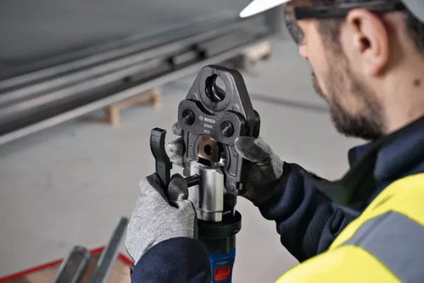 Prensadora de tubos a batería Bosch GPT 18V-32 - Imagen 4